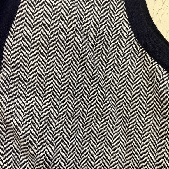 Polo Golf Ralph Lauren Navy and White Chevron Sweater Vest size medium - Picture 4 of 5